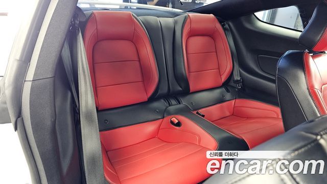 Ford Mustang Coupe 2019 — фото 16
