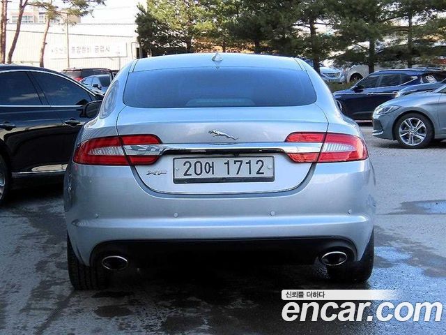 Jaguar XF 2.0 Luxury X250 2013 — фото 4