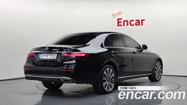 Mercedes-Benz E-Class (W213) E300e 4MATIC Exclusive 2023 — фото 2