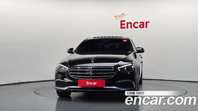 Mercedes-Benz E-Class (W213) E300e 4MATIC Exclusive 2023 — фото 3