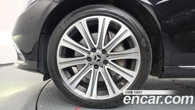 Mercedes-Benz E-Class (W213) E300e 4MATIC Exclusive 2023 — фото 5