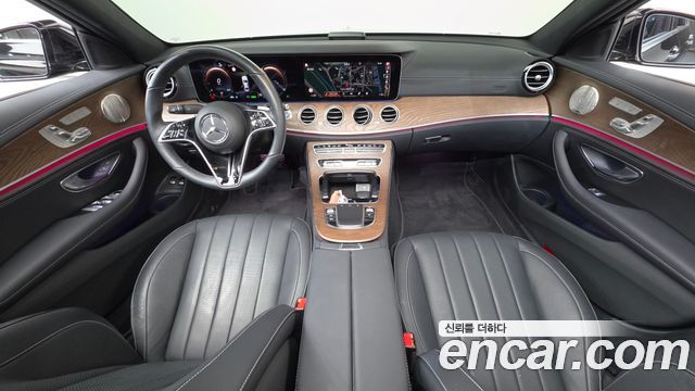 Mercedes-Benz E-Class (W213) E300e 4MATIC Exclusive 2023 — фото 7