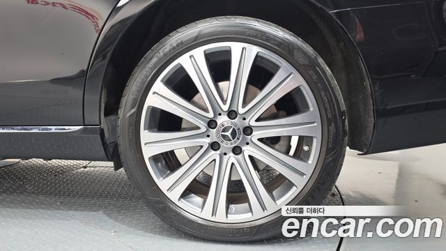 Mercedes-Benz E-Class (W213) E300e 4MATIC Exclusive 2023 — фото 21