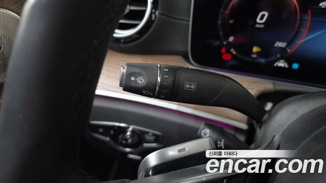 Mercedes-Benz E-Class (W213) E300e 4MATIC Exclusive 2023 — фото 34