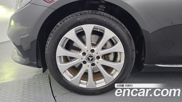 Mercedes-Benz E-Class (W213) E220d 4MATIC Exclusive 2019 — фото 5