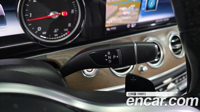Mercedes-Benz E-Class (W213) E220d 4MATIC Exclusive 2019 — фото 9