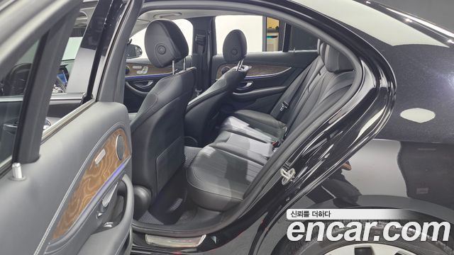 Mercedes-Benz E-Class (W213) E220d 4MATIC Exclusive 2019 — фото 11