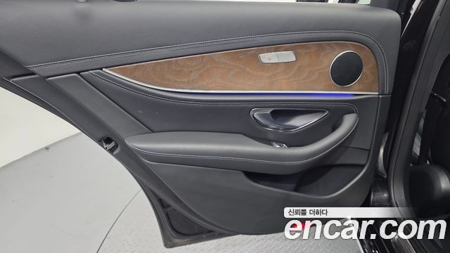 Mercedes-Benz E-Class (W213) E220d 4MATIC Exclusive 2019 — фото 25
