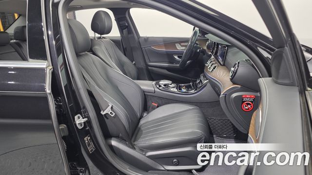 Mercedes-Benz E-Class (W213) E220d 4MATIC Exclusive 2019 — фото 26
