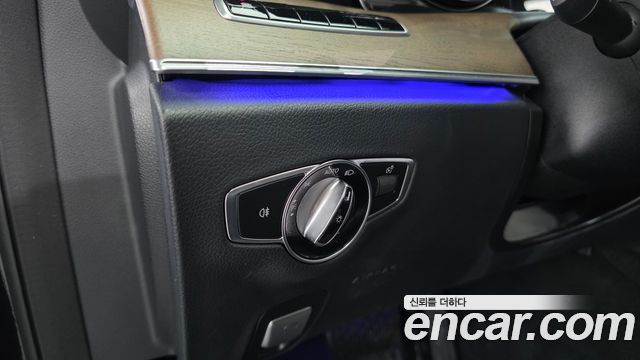 Mercedes-Benz E-Class (W213) E220d 4MATIC Exclusive 2019 — фото 28