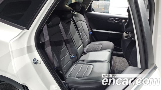 Kia Sportage (V) Gasoline 1.6 Turbo 2WD Signature 2026 — фото 11