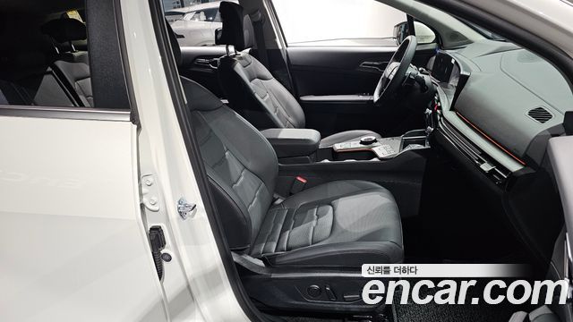 Kia Sportage (V) Gasoline 1.6 Turbo 2WD Signature 2026 — фото 26