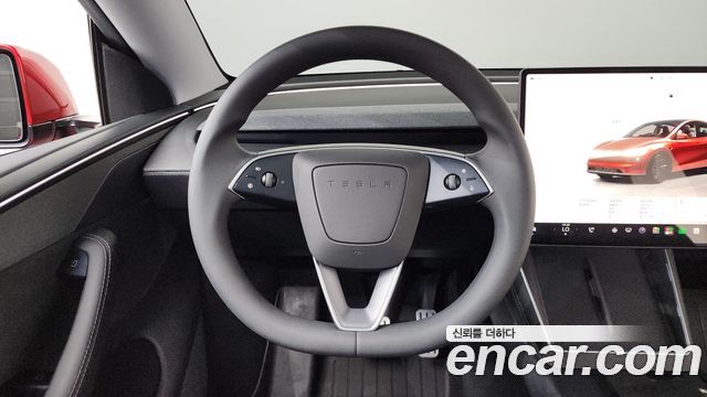 Tesla Model Y Long Range AWD 2025 — фото 18