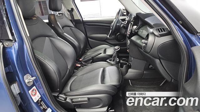 MINI Cooper D 5Door Mid 3rd 2016 — фото 12
