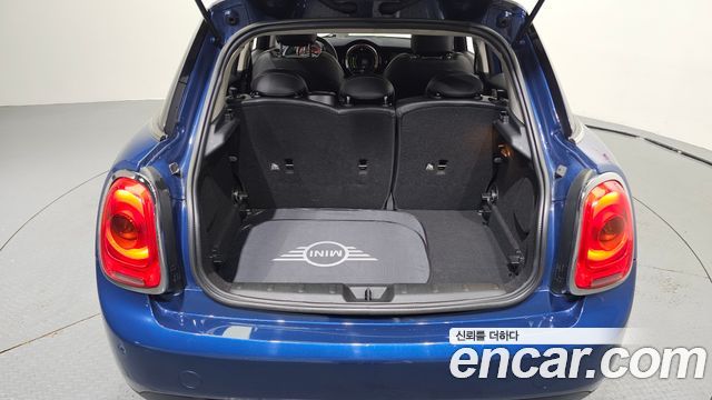 MINI Cooper D 5Door Mid 3rd 2016 — фото 20