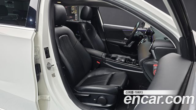 Mercedes-Benz A-Class (W177) A220 Sedan 2020 — фото 11