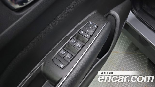 Renault Korea QM6 2.0 LPe SE 2WD 2022 — фото 19