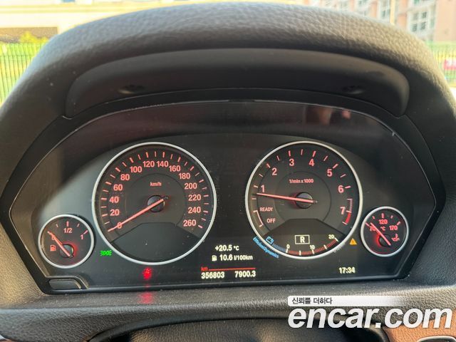 BMW 3 Series (F30) 320i Luxury 2016 — фото 16