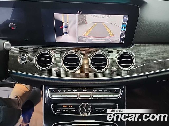 Mercedes-Benz E-Class (W213) E300 4MATIC AMG Line 2020 — фото 10