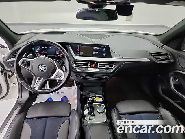 BMW 1 Series (F40) 120i M Sports 2023 — фото 7
