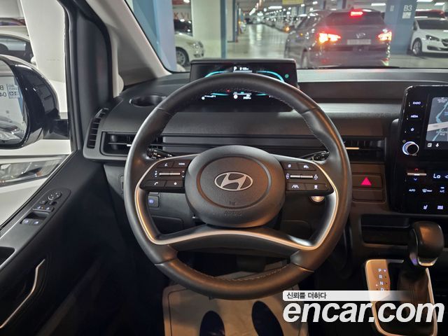 Hyundai Staria HEV 1.6 Tourer 11-Seater Modern 2025 — фото 16