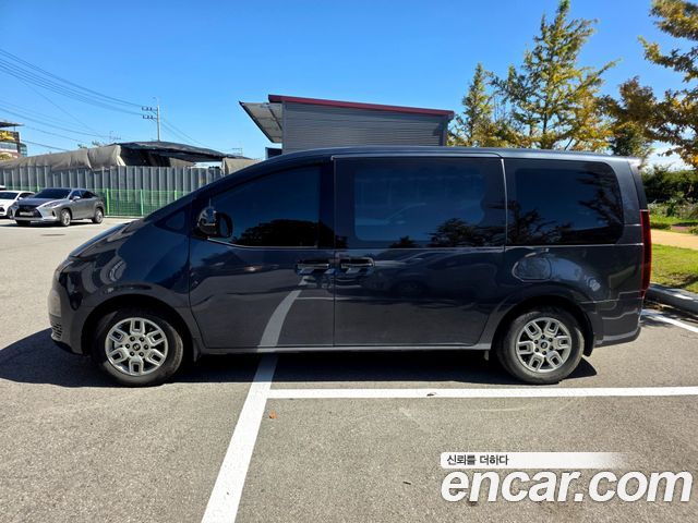 Hyundai Staria HEV 1.6 Tourer 11-Seater Modern 2025 — фото 6