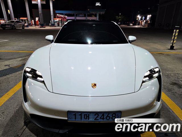 Porsche Taycan 4S