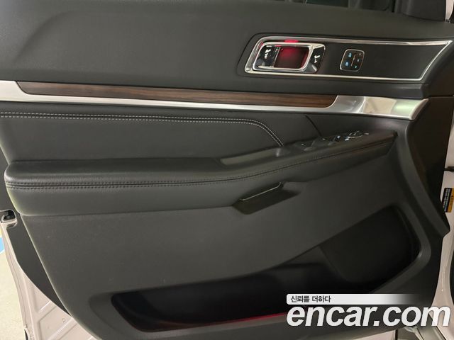 Ford Explorer 2.3 Limited 4WD 5th 2017 — фото 23