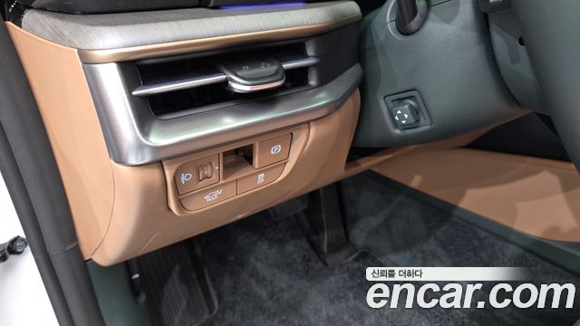 Hyundai Grandeur (GN7) 2,5 Gasoline 2WD Calligraphy 2026 — фото 24