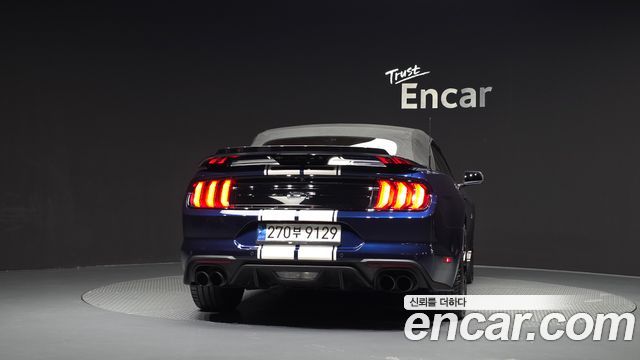 Ford Mustang GT Convertible 2019 — фото 4