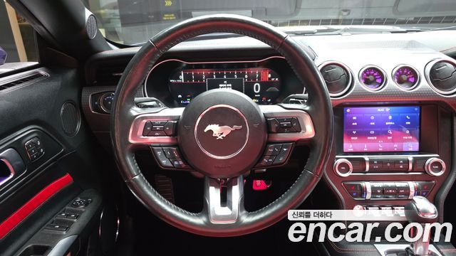 Ford Mustang GT Convertible 2019 — фото 13