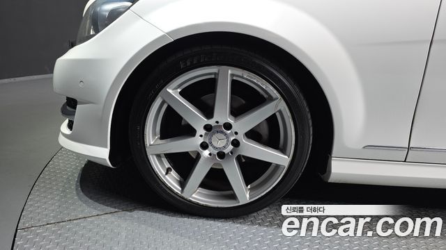 Mercedes-Benz C-Class (W204) C200 CGI Avantgarde Style Package 2013 — фото 5