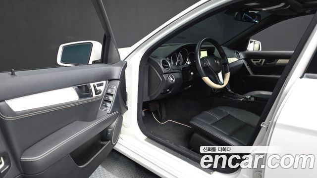 Mercedes-Benz C-Class (W204) C200 CGI Avantgarde Style Package 2013 — фото 10