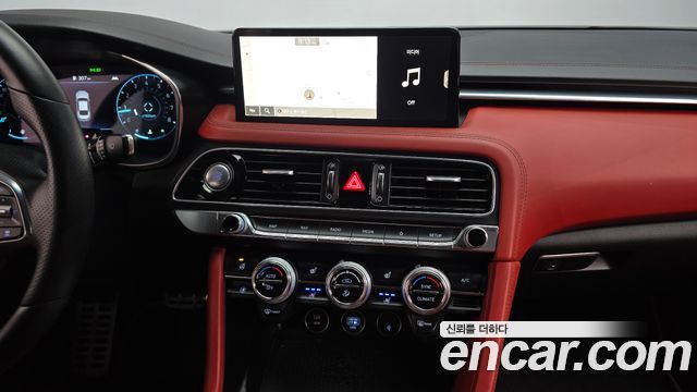 Genesis G70 Gasoline 2.0T 2WD 2023 — фото 17