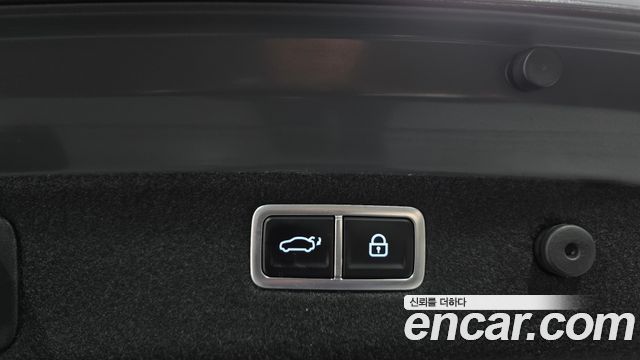 Genesis G70 Gasoline 2.0T 2WD 2023 — фото 20