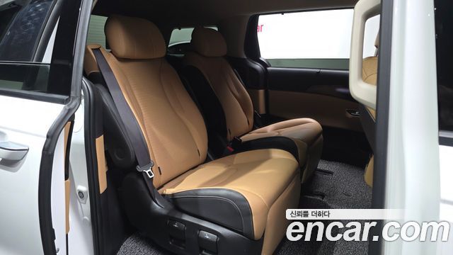 Kia Carnival (IV) Gasoline 7-Seater Signature 2023 — фото 12