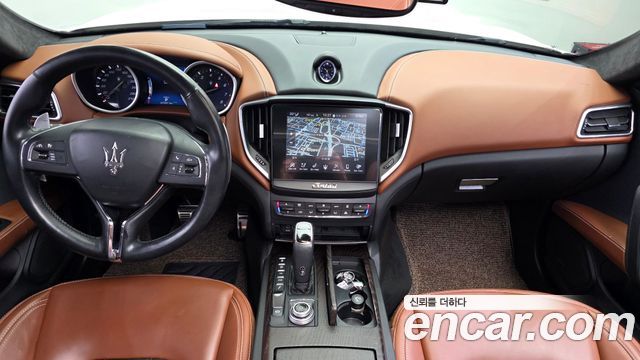Maserati Ghibli 3.0S Q4 GranLusso 3rd 2019 — фото 7