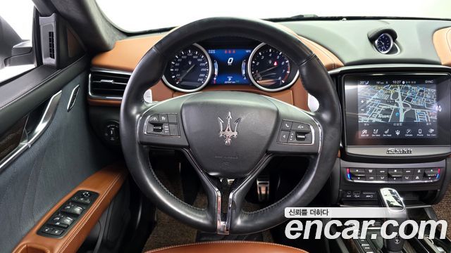 Maserati Ghibli 3.0S Q4 GranLusso 3rd 2019 — фото 17