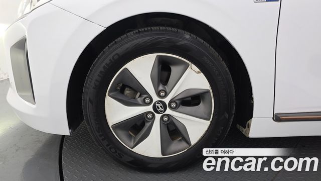 Hyundai Ioniq Electric Q 2017 — фото 5