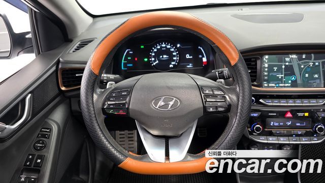 Hyundai Ioniq Electric Q 2017 — фото 17