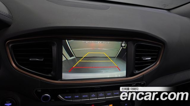 Hyundai Ioniq Electric Q 2017 — фото 19