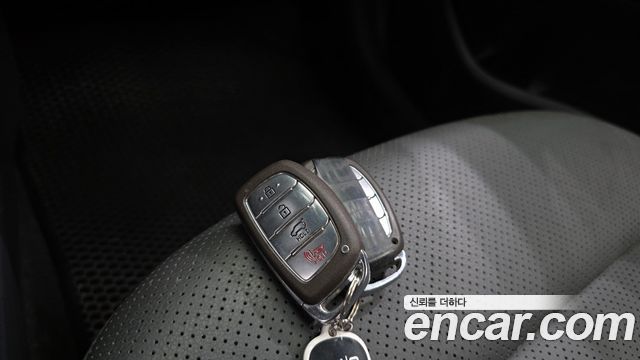 Hyundai Ioniq Electric Q 2017 — фото 20