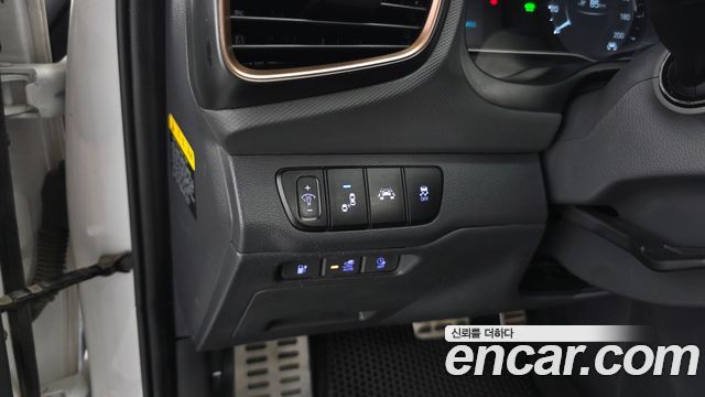 Hyundai Ioniq Electric Q 2017 — фото 34
