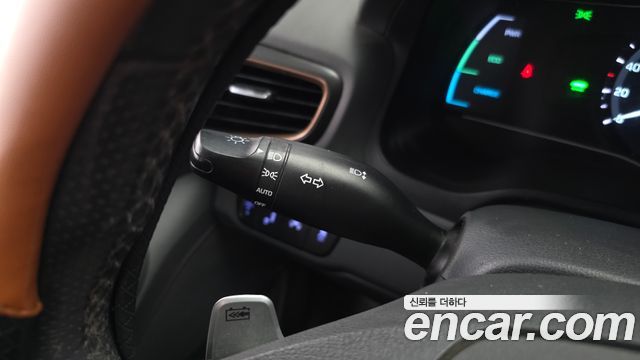 Hyundai Ioniq Electric Q 2017 — фото 38
