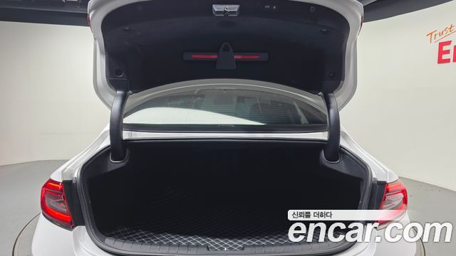 Hyundai Grandeur (IG) 2.4 Exclusive Special 2019 — фото 20