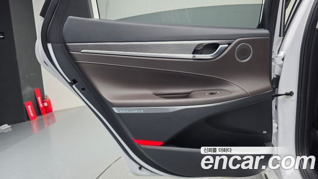 Hyundai Grandeur (IG) 2.4 Exclusive Special 2019 — фото 25