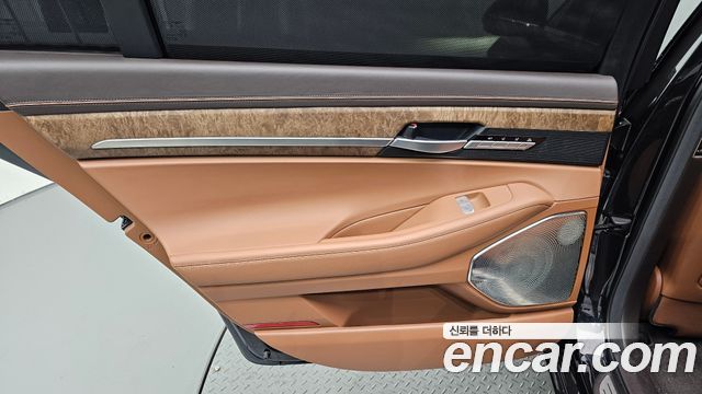Genesis G90 3.8 AWD Prestige 2019 — фото 25