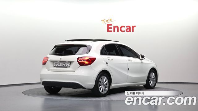 Mercedes-Benz A-Class (W176) A200 2017 — фото 2