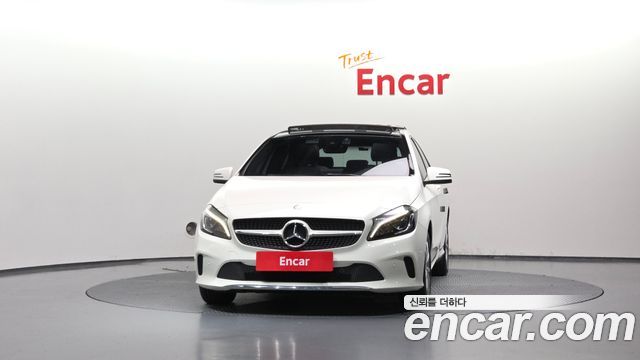 Mercedes-Benz A-Class (W176) A200 2017 — фото 3