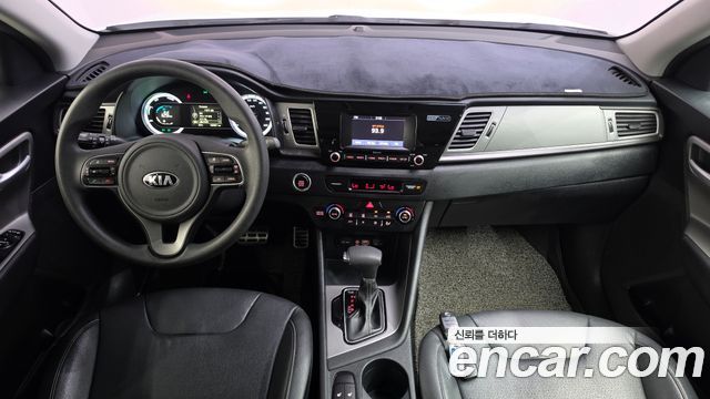 Kia Niro Luxury 2017 — фото 7